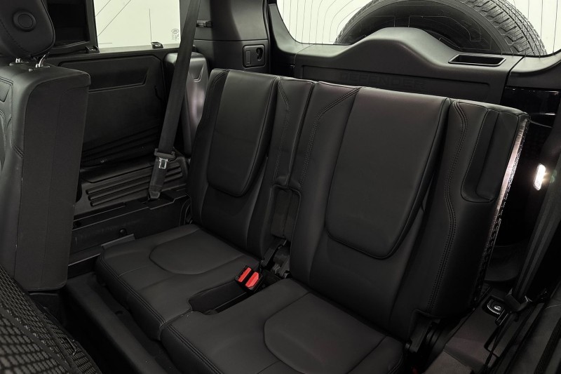 2025 (74) LAND ROVER DEFENDER 3.0 D350 X-Dynamic HSE 110 5dr Auto [7 Seat] 5087402