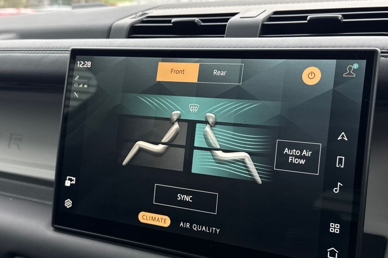 2025 (74) LAND ROVER DEFENDER 3.0 D350 X-Dynamic HSE 110 5dr Auto [7 Seat] 5087379