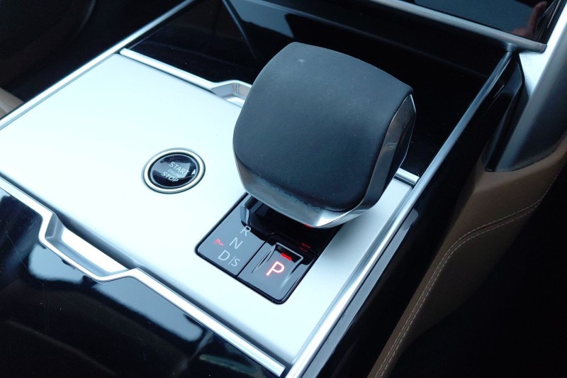 2024 (74) LAND ROVER RANGE ROVER 3.0 P550e Autobiography 4dr Auto 5128609