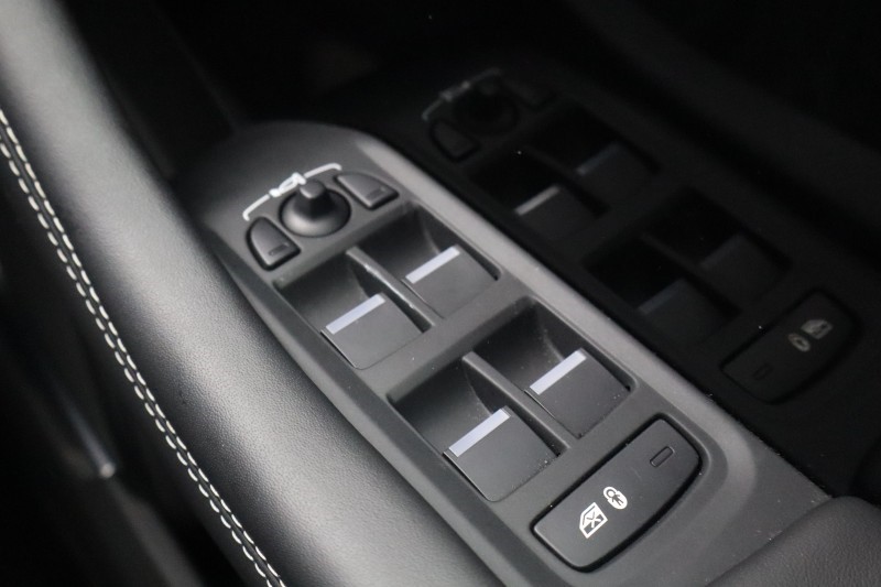 2022 (72) JAGUAR I-PACE 294kW EV400 HSE Black 90kWh 5dr Auto 11kW Charger 5121600