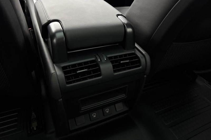 2024 (24) LAND ROVER DEFENDER 3.0 D350 X-Dynamic HSE 90 3dr Auto 5117858