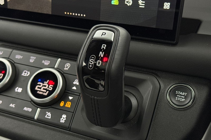 2024 (24) LAND ROVER DEFENDER 3.0 D350 X-Dynamic HSE 90 3dr Auto 5117853