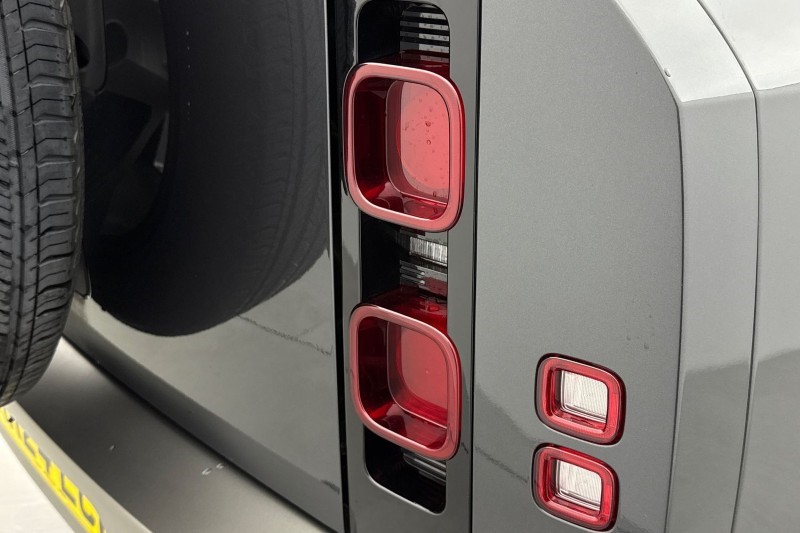 2024 (24) LAND ROVER DEFENDER 3.0 D350 X-Dynamic HSE 90 3dr Auto 5117883