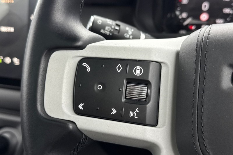 2024 (24) LAND ROVER DEFENDER 3.0 D350 X-Dynamic HSE 90 3dr Auto 5117867