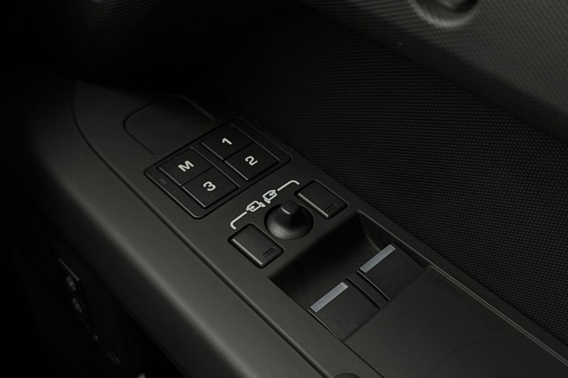 2024 (24) LAND ROVER DEFENDER 3.0 D350 X-Dynamic HSE 90 3dr Auto 5117863