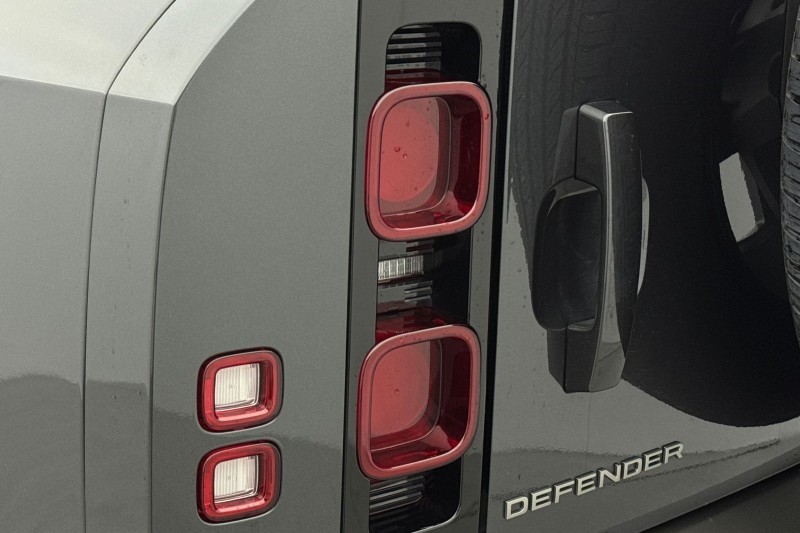 2024 (24) LAND ROVER DEFENDER 3.0 D350 X-Dynamic HSE 90 3dr Auto 5117859