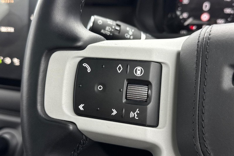 2024 (24) LAND ROVER DEFENDER 3.0 D350 X-Dynamic HSE 90 3dr Auto 5574450