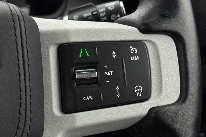 2024 (24) LAND ROVER DEFENDER 3.0 D350 X-Dynamic HSE 90 3dr Auto 5574451