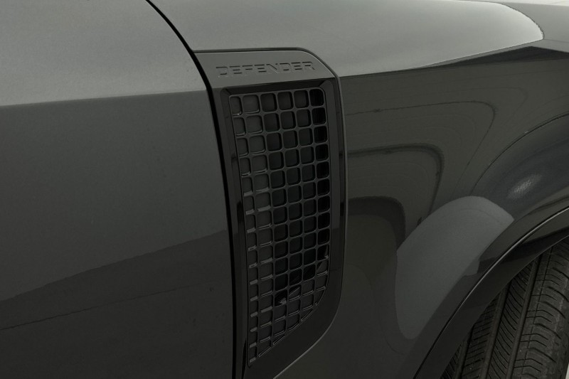 2024 (24) LAND ROVER DEFENDER 3.0 D350 X-Dynamic HSE 90 3dr Auto 5117860