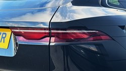 2022 (22) JAGUAR F-PACE 2.0 D200 R-Dynamic Black 5dr Auto AWD 5347084