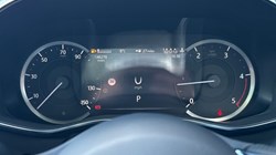 2022 (22) JAGUAR F-PACE 2.0 D200 R-Dynamic Black 5dr Auto AWD 5347096