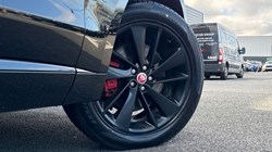 2022 (22) JAGUAR F-PACE 2.0 D200 R-Dynamic Black 5dr Auto AWD 5347086