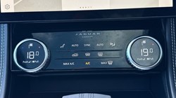 2022 (22) JAGUAR F-PACE 2.0 D200 R-Dynamic Black 5dr Auto AWD 5347107