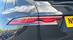 2022 (22) JAGUAR F-PACE 2.0 D200 R-Dynamic Black 5dr Auto AWD 5347071