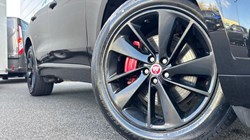 2022 (22) JAGUAR F-PACE 2.0 D200 R-Dynamic Black 5dr Auto AWD 5347081