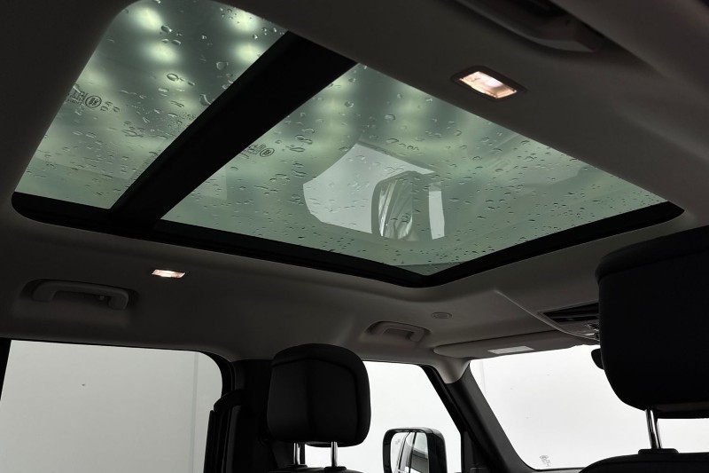 2022 (22) LAND ROVER DEFENDER 3.0 D300 HSE 110 5dr Auto 5113394