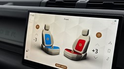 2022 (22) LAND ROVER DEFENDER 3.0 D300 HSE 110 5dr Auto 5113406