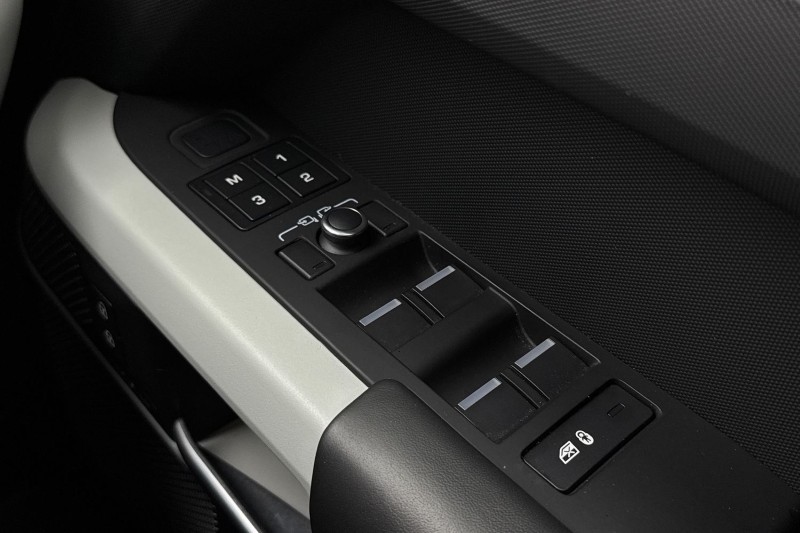 2022 (22) LAND ROVER DEFENDER 3.0 D300 HSE 110 5dr Auto 5113397