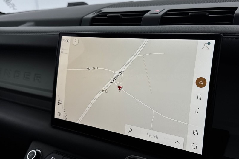 2022 (22) LAND ROVER DEFENDER 3.0 D300 HSE 110 5dr Auto 5113384