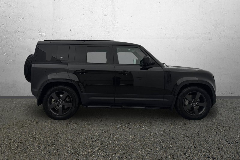 2022 (22) LAND ROVER DEFENDER 3.0 D300 HSE 110 5dr Auto 5113378