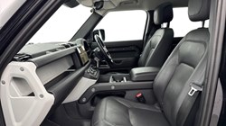 2022 (22) LAND ROVER DEFENDER 3.0 D300 HSE 110 5dr Auto 5113376