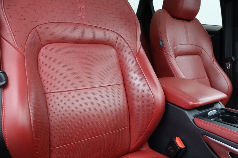 2023 (23) JAGUAR F-PACE 2.0 D200 R-Dynamic HSE 5dr Auto AWD 5128053