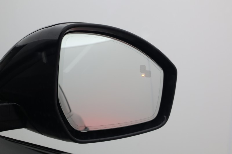 2023 (23) JAGUAR F-PACE 2.0 D200 R-Dynamic HSE 5dr Auto AWD 5128090