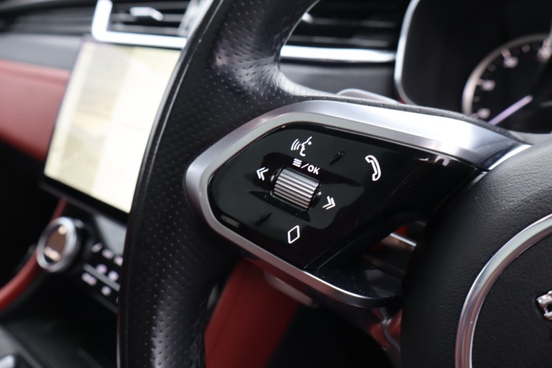 2023 (23) JAGUAR F-PACE 2.0 D200 R-Dynamic HSE 5dr Auto AWD 5128054