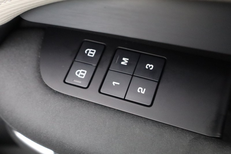 2023 (23) LAND ROVER DISCOVERY 3.0 D300 R-Dynamic SE 5dr Auto 5135027