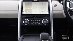 2023 (23) LAND ROVER DISCOVERY 3.0 D300 R-Dynamic SE 5dr Auto 5135050