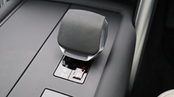 2023 (23) LAND ROVER DISCOVERY 3.0 D300 R-Dynamic SE 5dr Auto 5135052