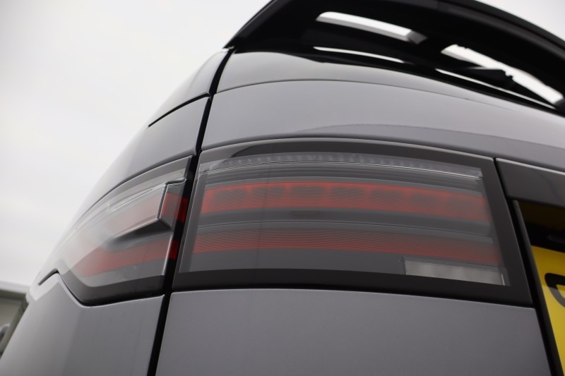 2023 (23) LAND ROVER DISCOVERY 3.0 D300 R-Dynamic SE 5dr Auto 5135038