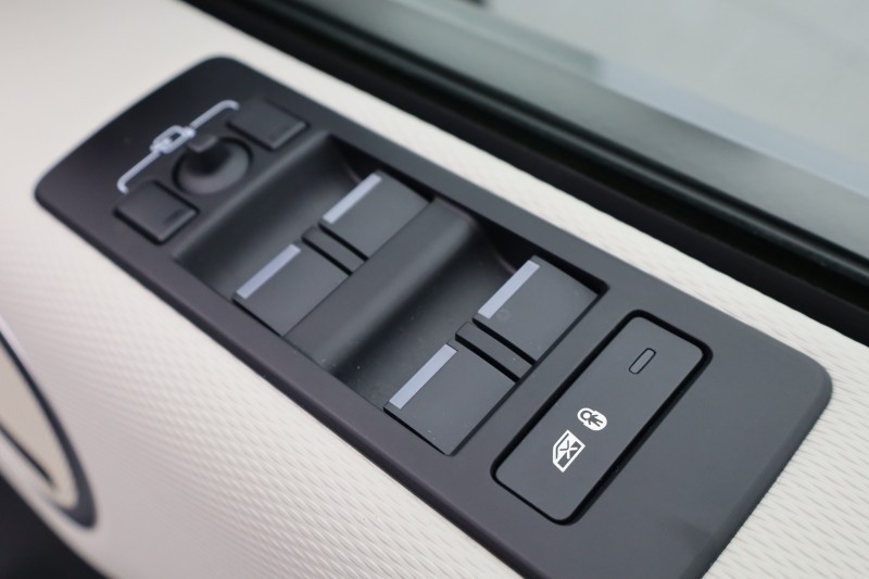 2023 (23) LAND ROVER DISCOVERY 3.0 D300 R-Dynamic SE 5dr Auto 5135028