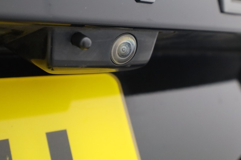 2023 (23) LAND ROVER DISCOVERY 3.0 D300 R-Dynamic SE 5dr Auto 5135037