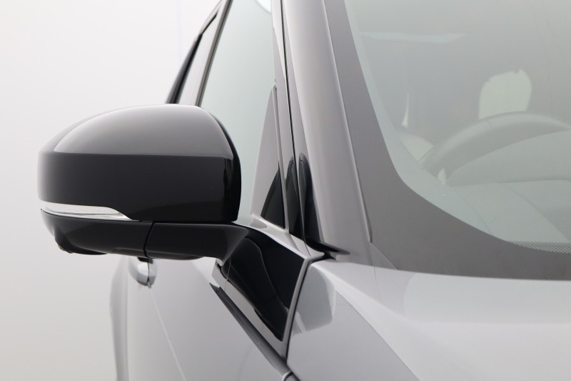 2023 (23) LAND ROVER DISCOVERY 3.0 D300 R-Dynamic SE 5dr Auto 5135023