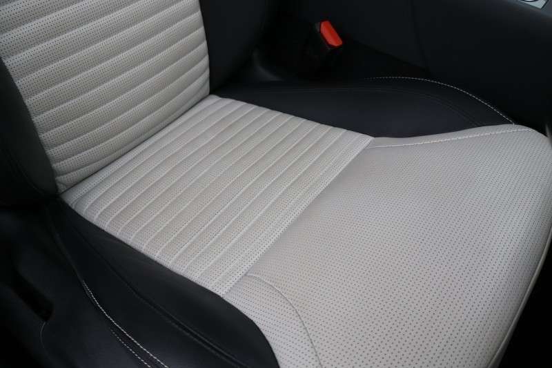 2023 (23) LAND ROVER DISCOVERY 3.0 D300 R-Dynamic SE 5dr Auto 5135031