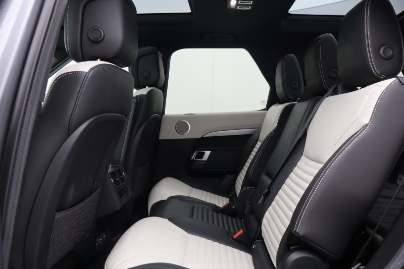 2023 (23) LAND ROVER DISCOVERY 3.0 D300 R-Dynamic SE 5dr Auto 5135040