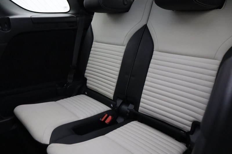 2023 (23) LAND ROVER DISCOVERY 3.0 D300 R-Dynamic SE 5dr Auto 5135044