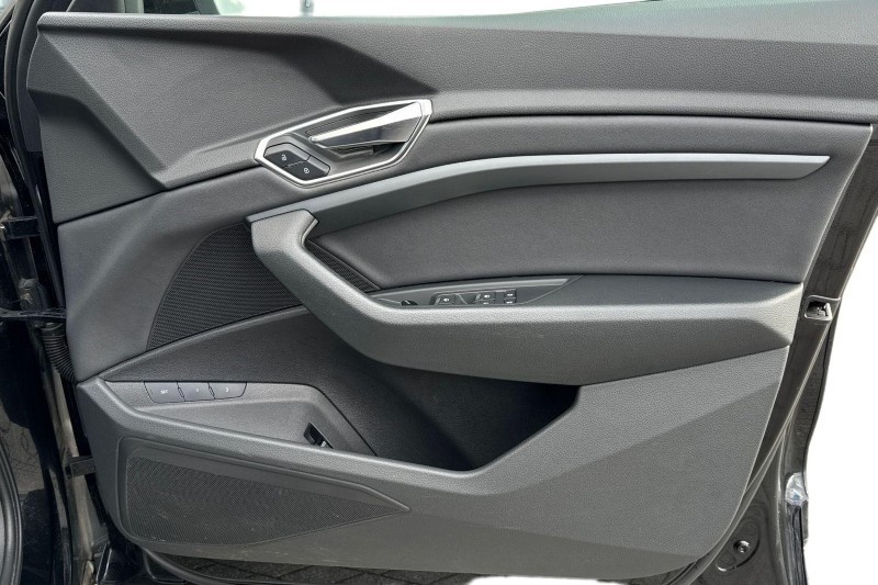 2021 (71) AUDI E-TRON 230kW 50 Quattro 71kWh Technik 5dr Auto 5158432