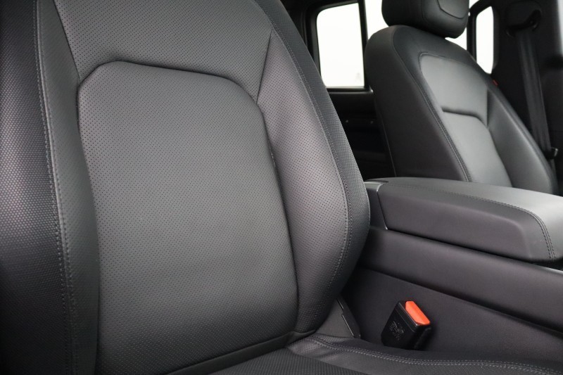 2024 (24) LAND ROVER DEFENDER 2.0 P400e X-Dynamic HSE 110 5dr Auto 5136217