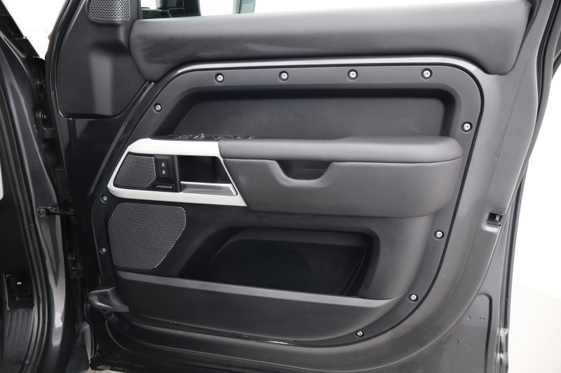 2024 (24) LAND ROVER DEFENDER 2.0 P400e X-Dynamic HSE 110 5dr Auto 5136212