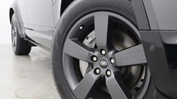 2024 (24) LAND ROVER DEFENDER 2.0 P400e X-Dynamic HSE 110 5dr Auto 5136235