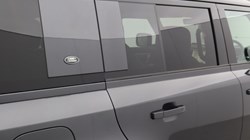 2024 (24) LAND ROVER DEFENDER 2.0 P400e X-Dynamic HSE 110 5dr Auto 5136203