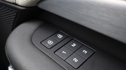 2025 (74) LAND ROVER DISCOVERY 3.0 D350 Dynamic HSE 5dr Auto 5135319