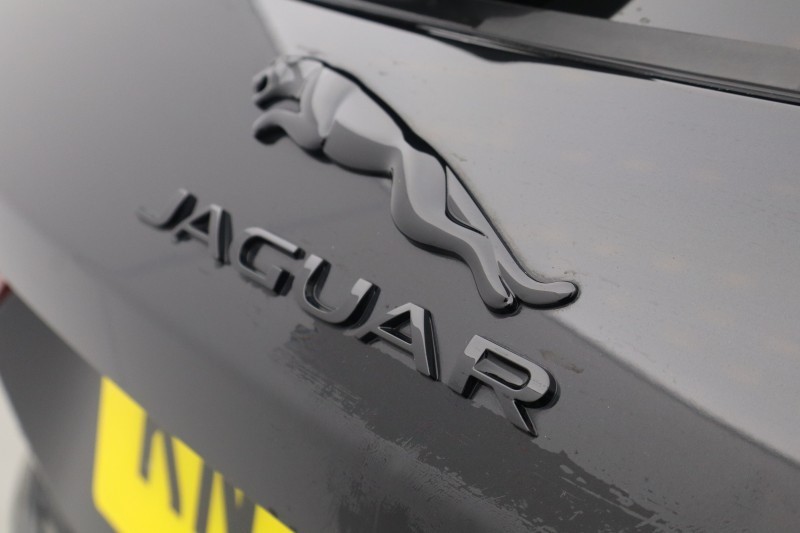 2024 (74) F-pace Special Edi 2.0 P400e R-Dynamic HSE Black 90th Anniv 5dr Auto 5137555