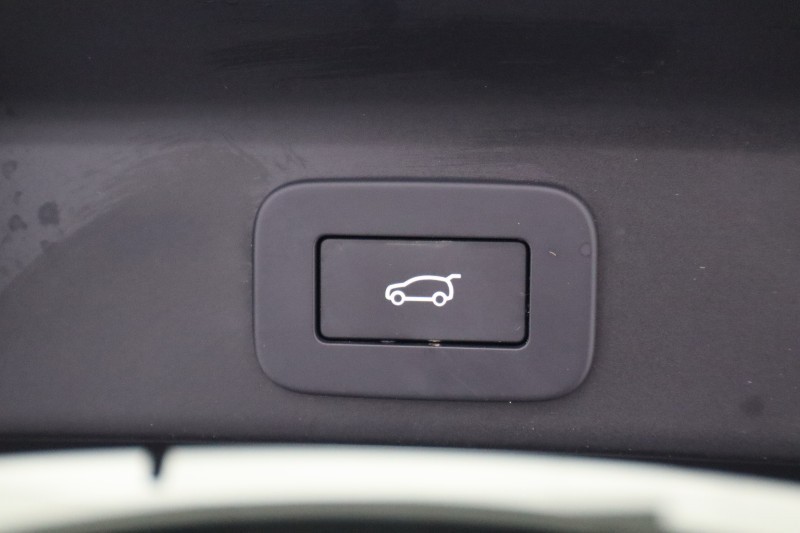 2024 (74) F-pace Special Edi 2.0 P400e R-Dynamic HSE Black 90th Anniv 5dr Auto 5137560