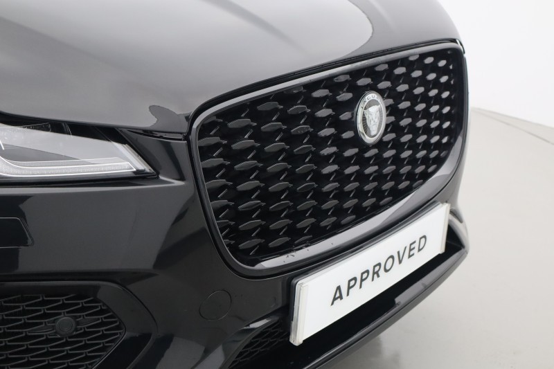 2024 (74) F-pace Special Edi 2.0 P400e R-Dynamic HSE Black 90th Anniv 5dr Auto 5137548