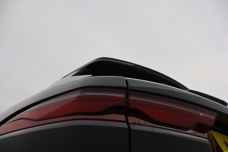 2024 (74) F-pace Special Edi 2.0 P400e R-Dynamic HSE Black 90th Anniv 5dr Auto 5137557