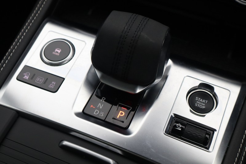 2024 (74) F-pace Special Edi 2.0 P400e R-Dynamic HSE Black 90th Anniv 5dr Auto 5137571