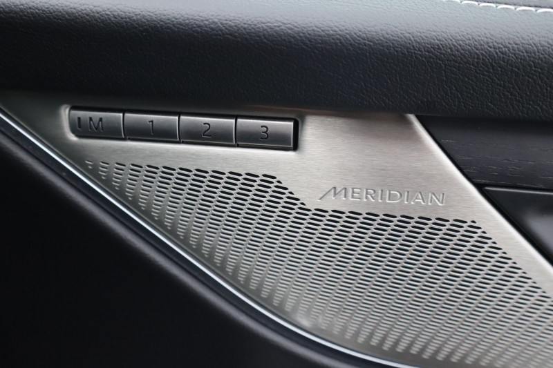 2024 (74) F-pace Special Edi 2.0 P400e R-Dynamic HSE Black 90th Anniv 5dr Auto 5137578